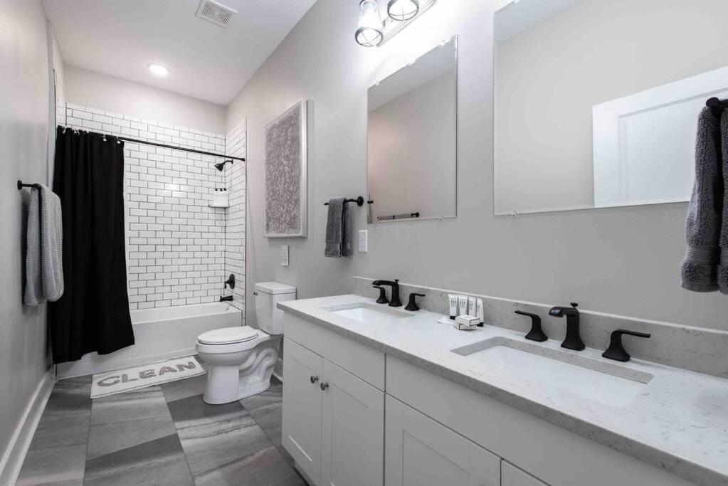 Newly Renovated 3 Bedroom Shelby Park Home **Free Parking** Луисвилл Экстерьер фото
